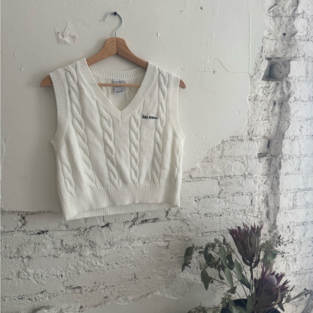 Iets Frans White Sweater Vest